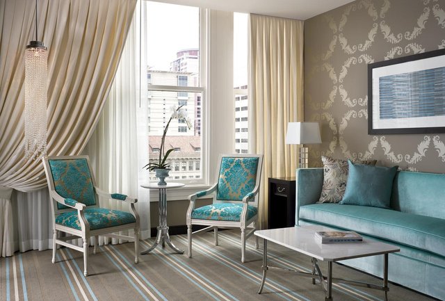 Club Floor One Bedroom Suite