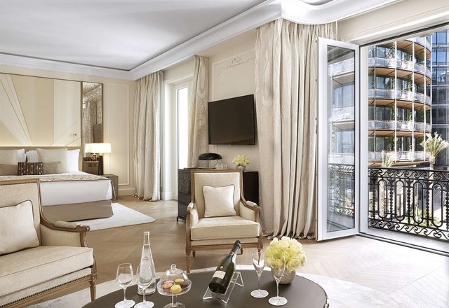 Junior Suite - City or Patio View