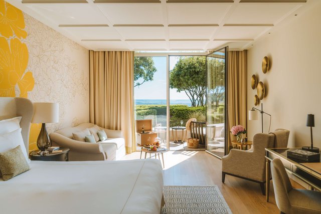 Champagne Junior Suite