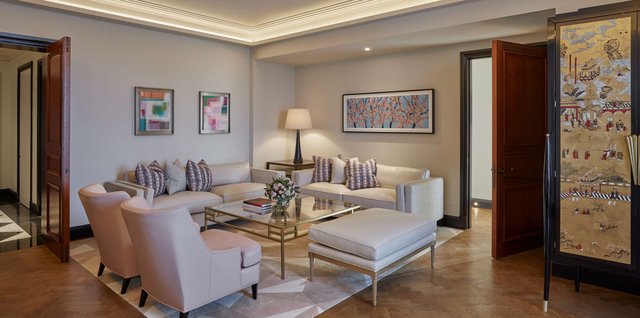 Corner Terrace Suite