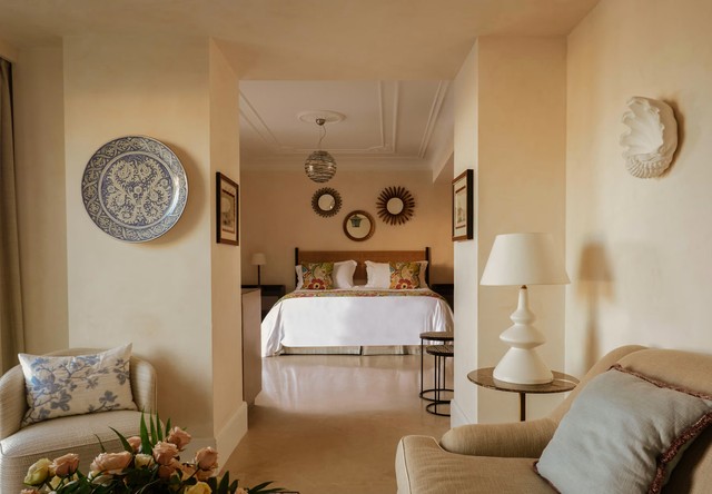 이오니카 풀 스위트