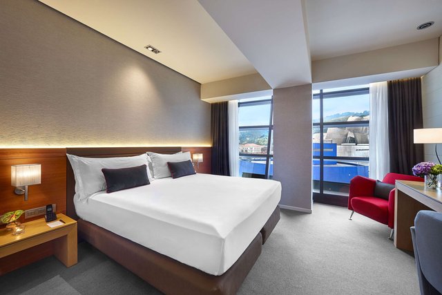 Premier Guggenheim View