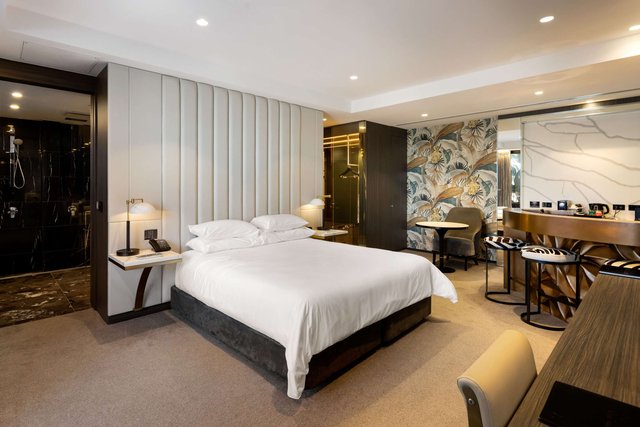 Poolside Cabana Suite