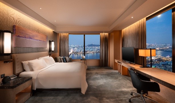 King Premium Corner Suite