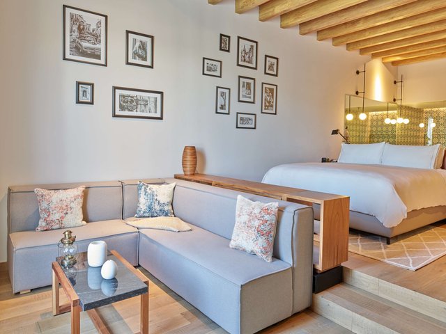 Viento Suite - King Bed