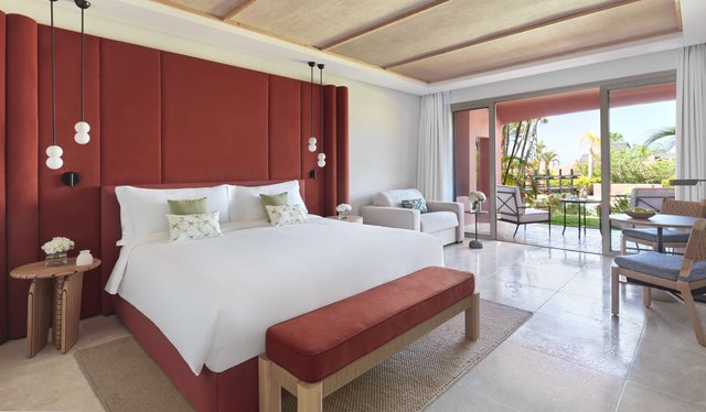 Club Retreat Deluxe Room 