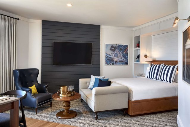 1 Bedroom Suite, 1 King