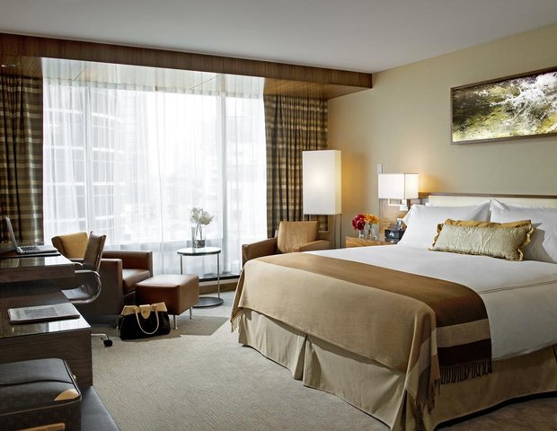 Fairmont City View Room