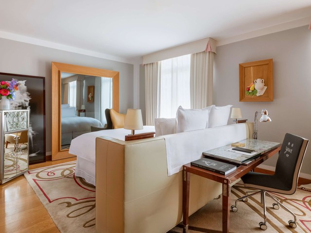 디럭스 컬렉션 룸