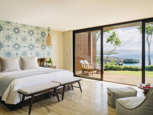 OCEAN / GARDEN VIEW JUNIOR SUITE