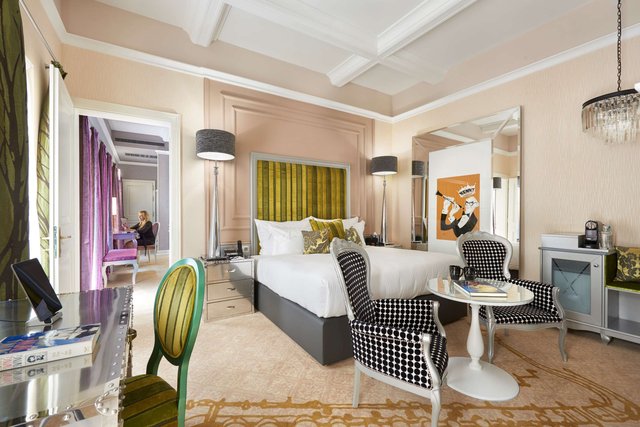 Luxury Room with 1 King Bed