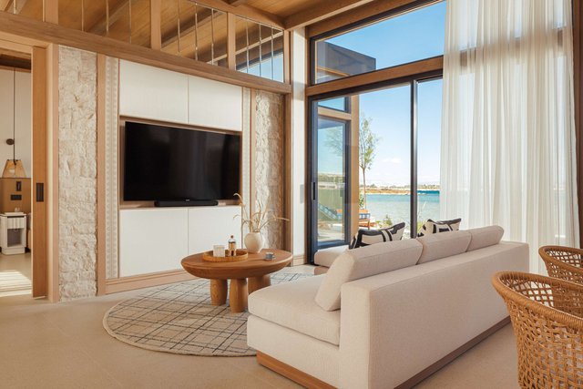 Riviera Bungalow Suite Seafront