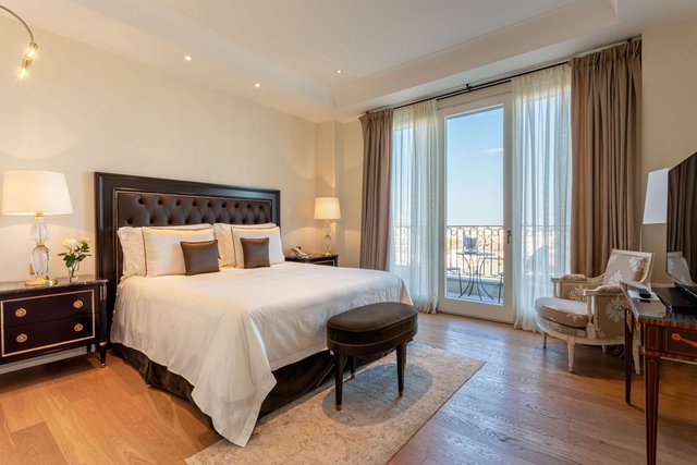 Prestige Panoramic Suite