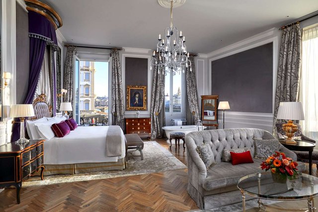 Junior Suite Arno River View