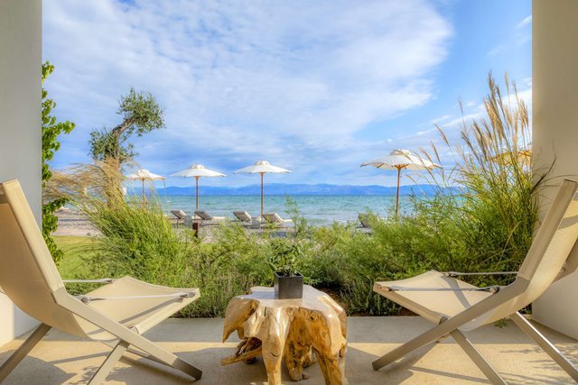 Emerald Suite Beachfront