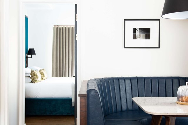 Deluxe One Bedroom Apartment