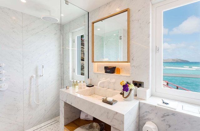 Premium Suites