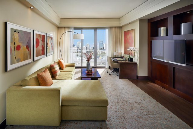 Skyline View Suite 
