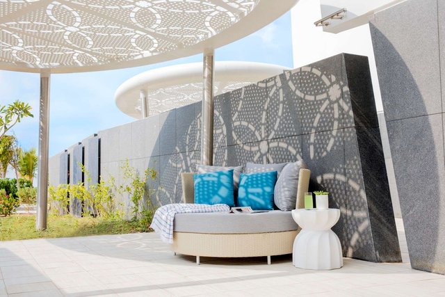 Ocean Terrace - 1 King or 2 Twins