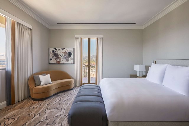 GOVERNOR SPECIALTY SUITE (TWO BEDROOM)