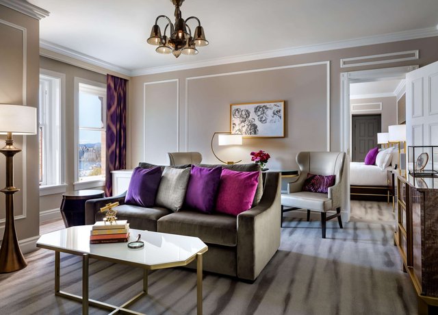 Fairmont Gold One Bedroom Suite City Vie