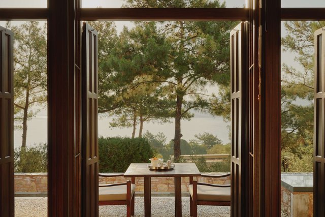 풀 파빌리온 디럭스 씨뷰