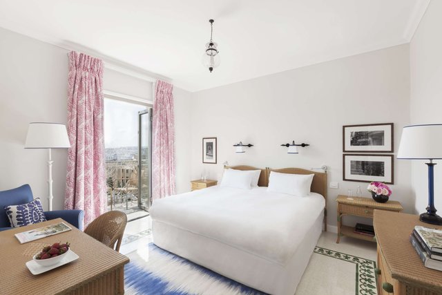 Executive Balcony Room
