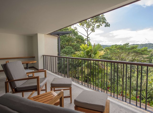 Tabacon Suite (King Bed)