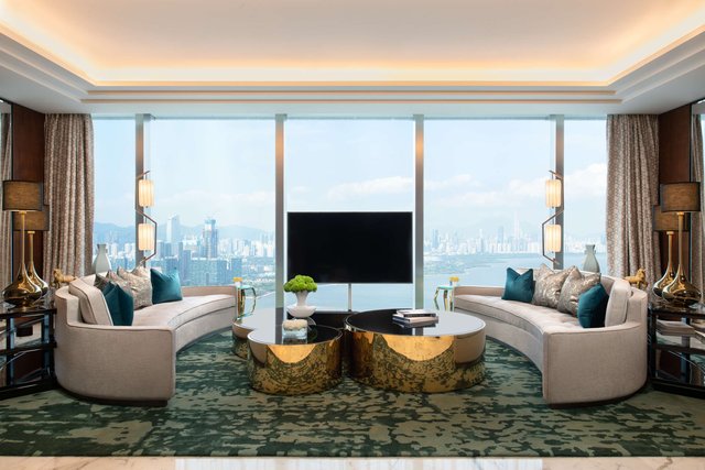 Signature Suite