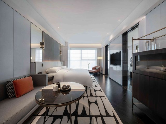 Deluxe Room - 1 King