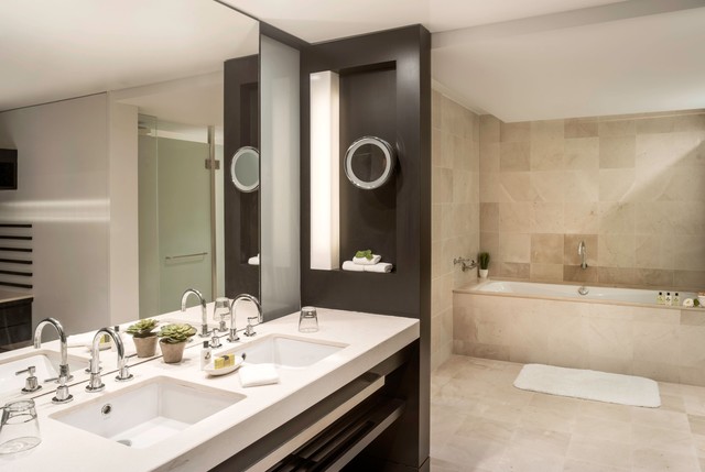 Lagoon Ocean View King Room