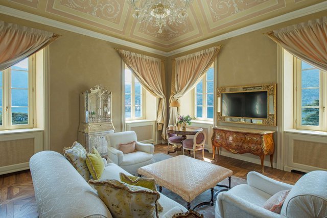 Suite Norma with Lake View