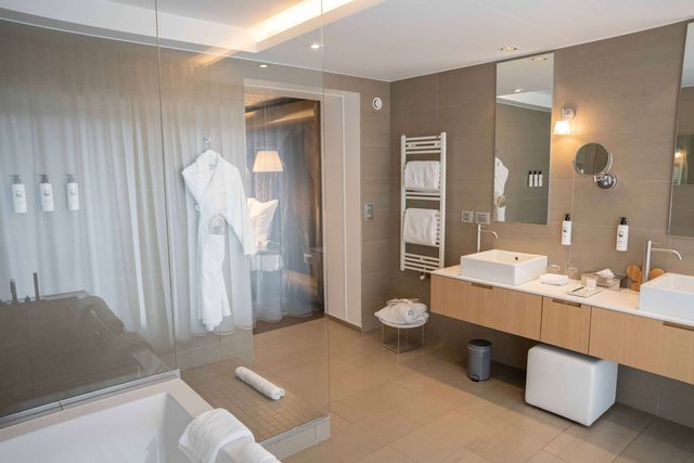 Balcony Suite