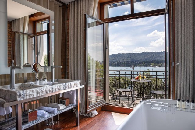 Prestige Balcony Room 