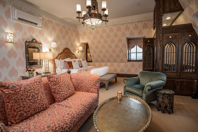 Moroccan (Estate Room) 