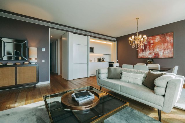 Deluxe Two-Bedroom Apartment