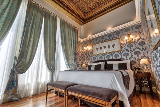 Deluxe room lagoon view with balcony