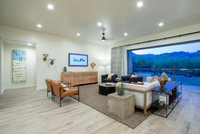 Luxury Suites