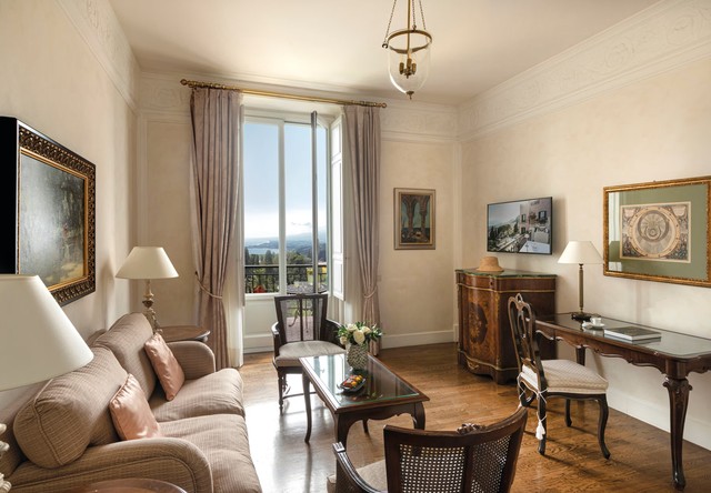 디럭스 씨뷰 스위트 발코니 또는 테라스