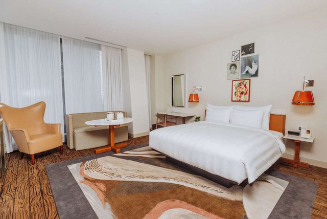 Junior Suite King Accessible