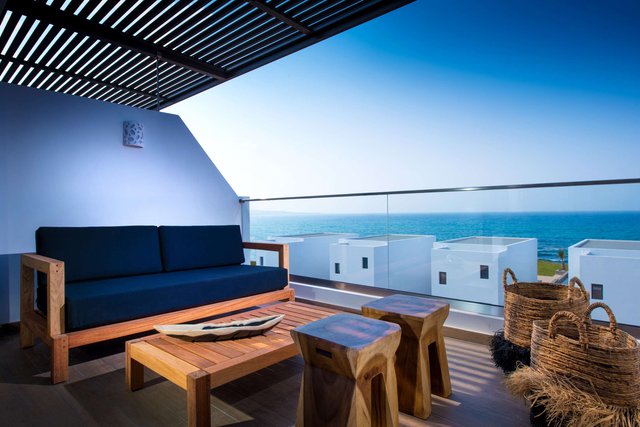 Deep Blu Deluxe - Sea View Guest Room