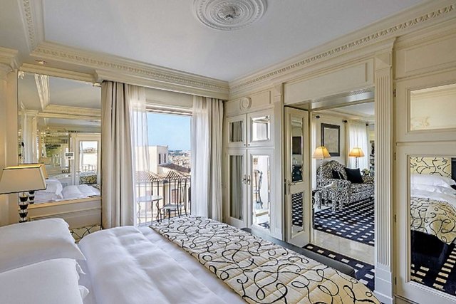 Presidential Suite 