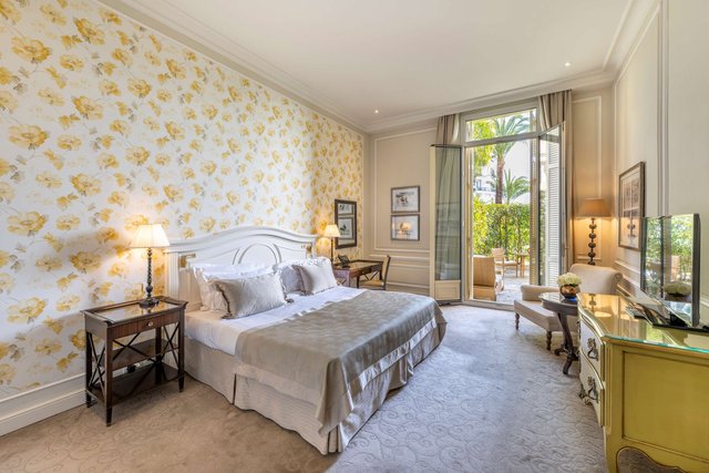 Deluxe Room - City or Courtyard View