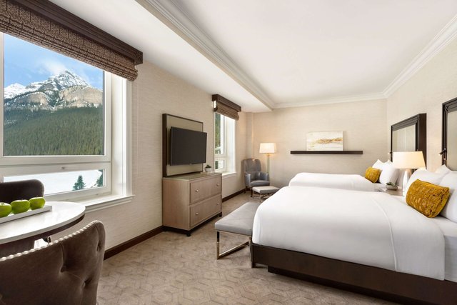 Fairmont Gold Lakeview Room