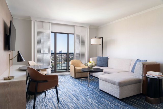 Executive Suite 
