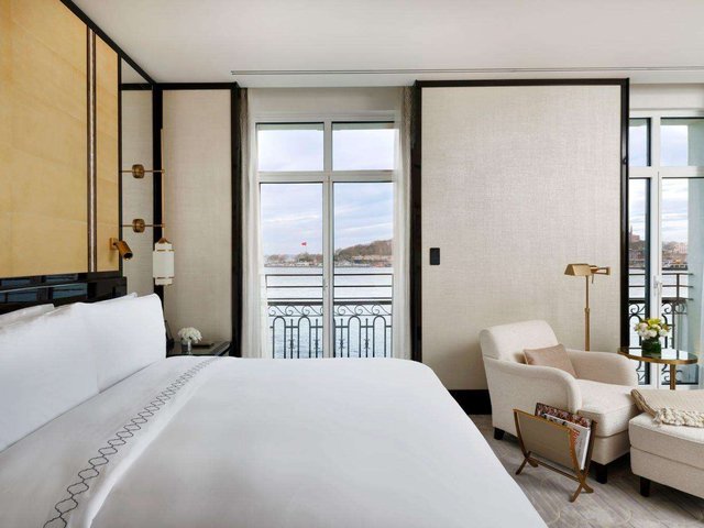 Executive Bosphorus Suite