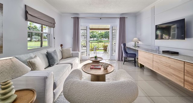 Pool Suite