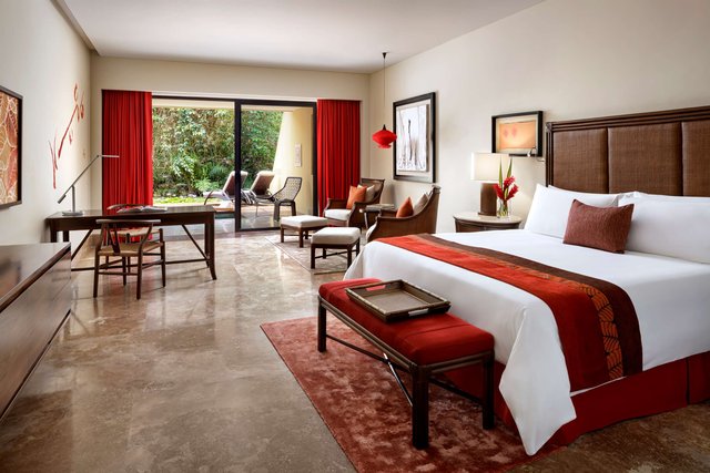 Zen Grand Pool Suite