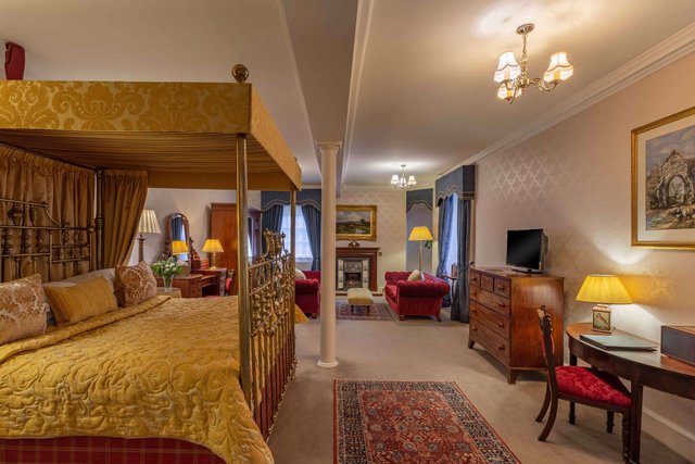 Grand Garden View Suite