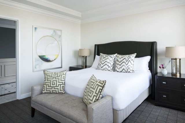 The Ritz-Carlton Suite 